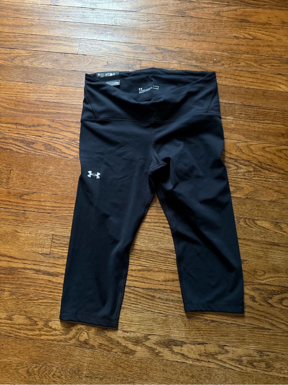Under Armour womens Black Performance Capri Leggings size large